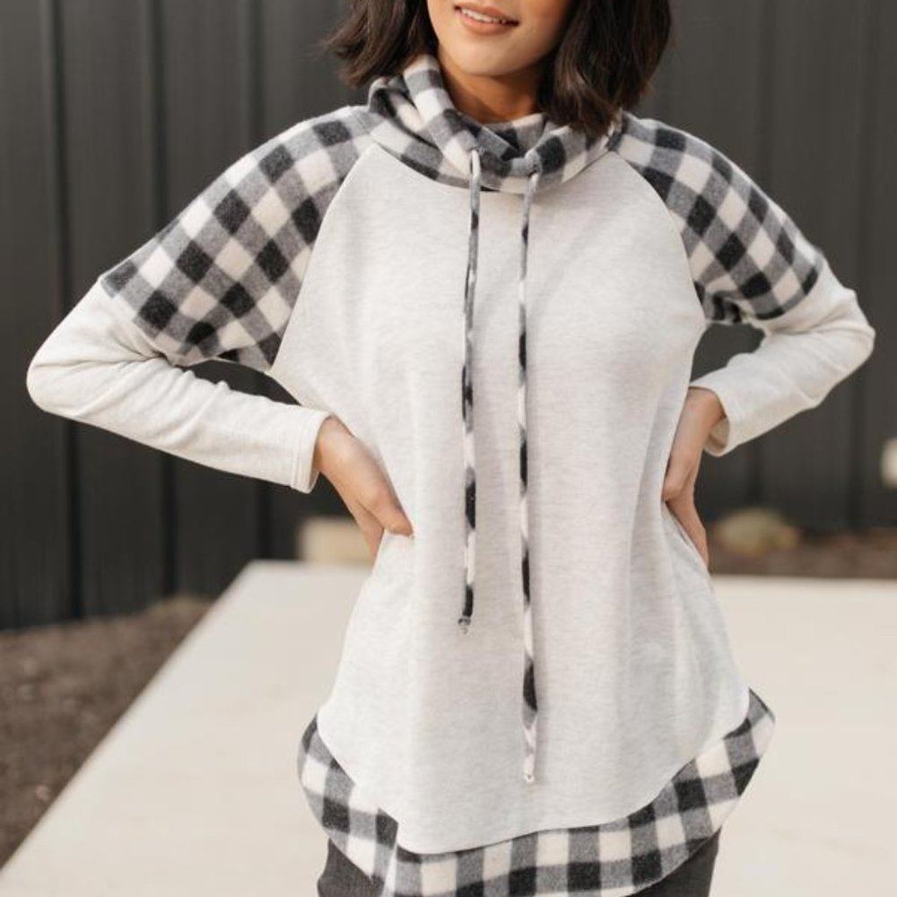 Plaid Details Top in Grey